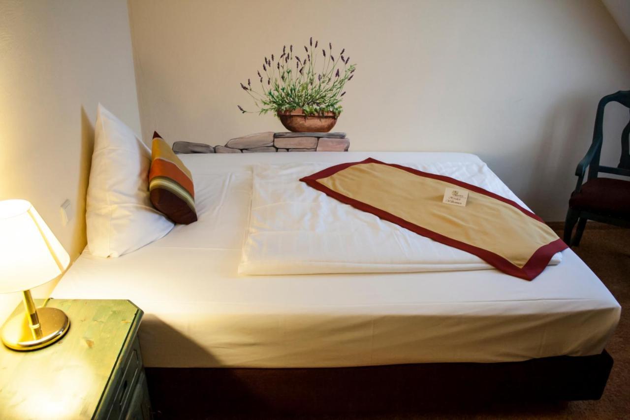 Hotel Speeter Weisenheim am Berg Oda fotoğraf