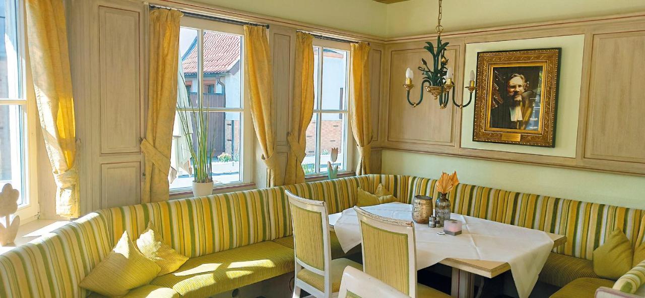 Hotel Speeter Weisenheim am Berg Dış mekan fotoğraf