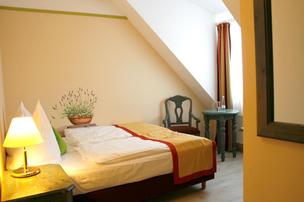Hotel Speeter Weisenheim am Berg Dış mekan fotoğraf