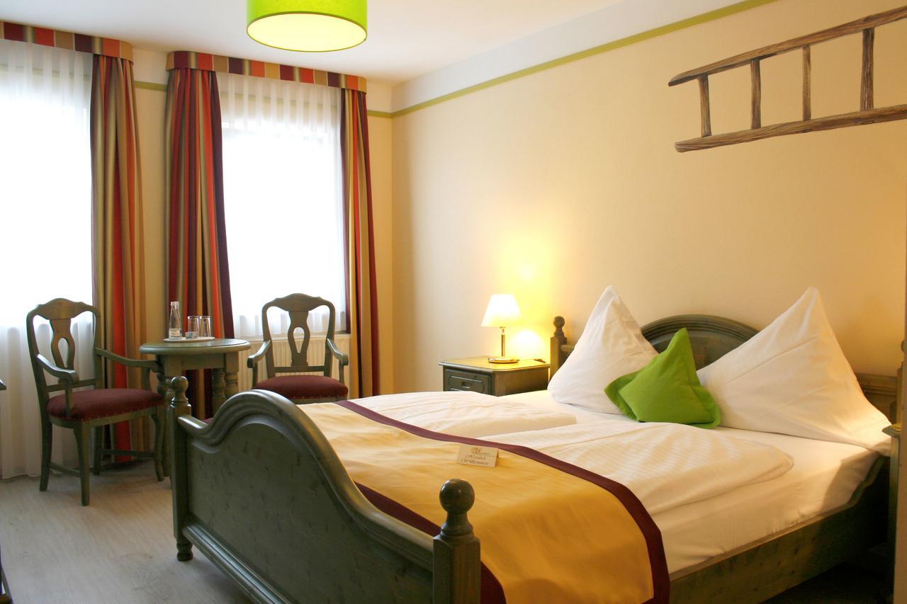 Hotel Speeter Weisenheim am Berg Dış mekan fotoğraf